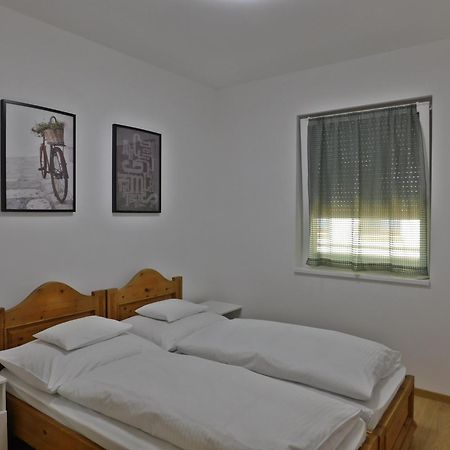 Berki Apartman Kormend Exterior photo